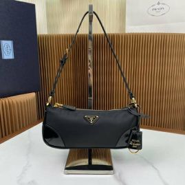 Picture of Prada Lady Handbags _SKUfw147380748fw